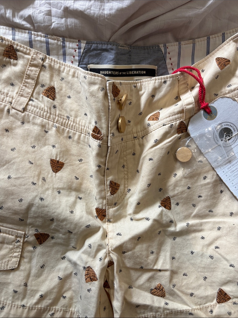 Daughters of the Liberation Cream Printed Cargo Shorts Bees and Beehive